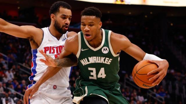 电竞赛事-三位首发伤停 雄鹿结束三连败将迎更加艰难的赛程